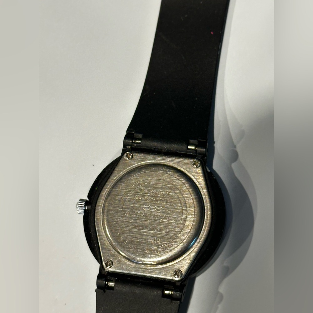Timex Black and White Quartz Watch - Picture 4 of 4